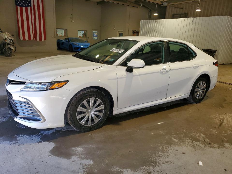 Снимка 1 от търг – 2023 TOYOTA CAMRY с VIN 4T1C31AK7PU613337