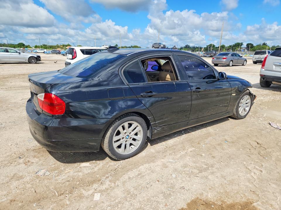 Foto 3 de la subasta – 2007 BMW 328 con VIN WBAVC93597KX52980