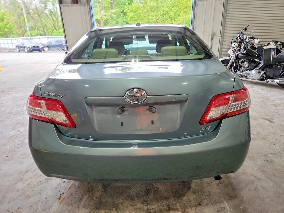 Photo 6 from auction – 2011 TOYOTA CAMRY with VIN 4T1BF3EK4BU736014