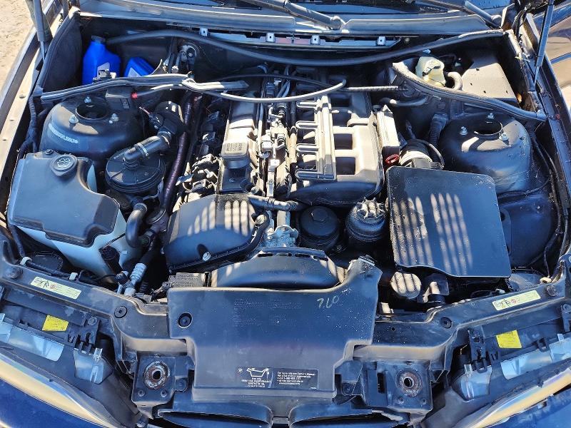 Photo 11 from auction – 2005 BMW 325 with VIN WBABW33475PL39647