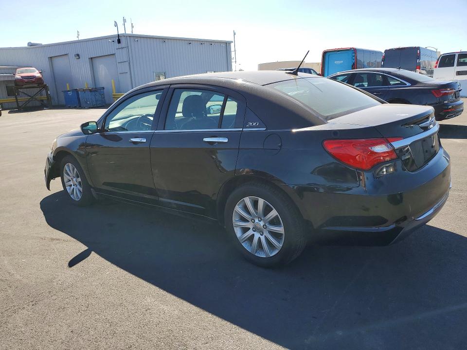 صورة رقم 2 من المزاد - 2013 CHRYSLER 200 مع VIN 1C3CCBCG1DN514929