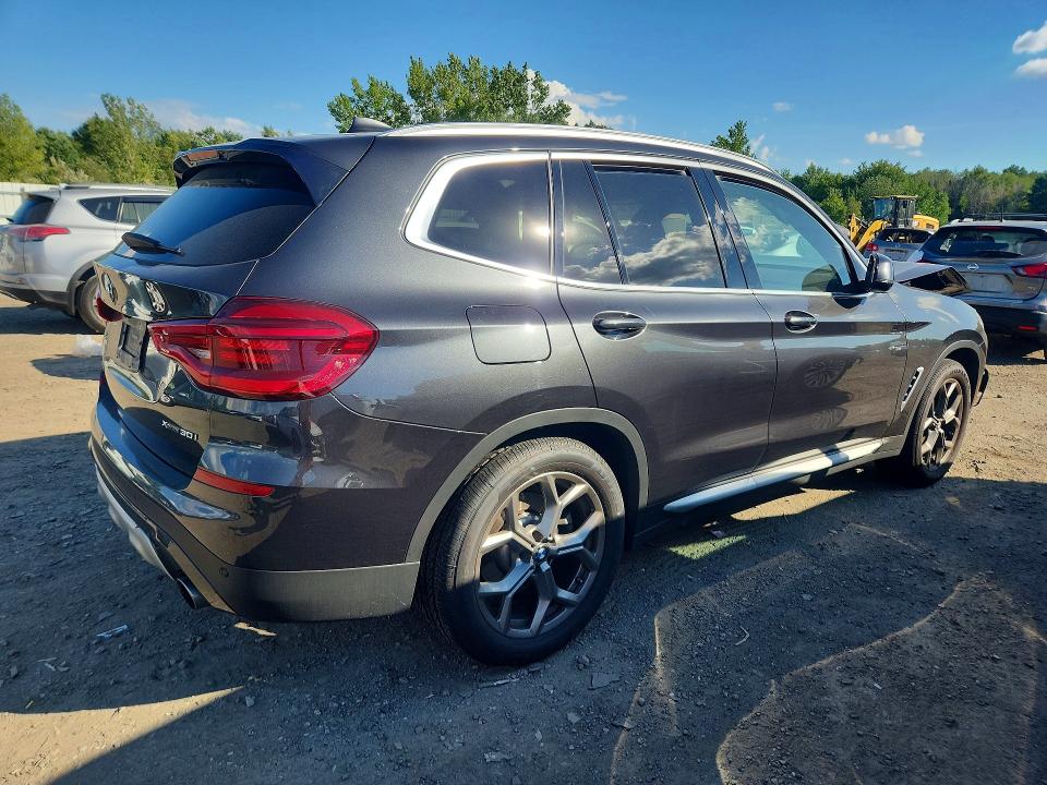 صورة رقم 3 من المزاد - 2021 BMW X3 مع VIN 5UXTY5C00M9D96304