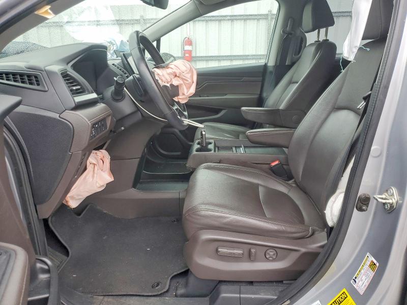 Снимка 7 от търг – 2018 HONDA ODYSSEY с VIN 5FNRL6H73JB007126