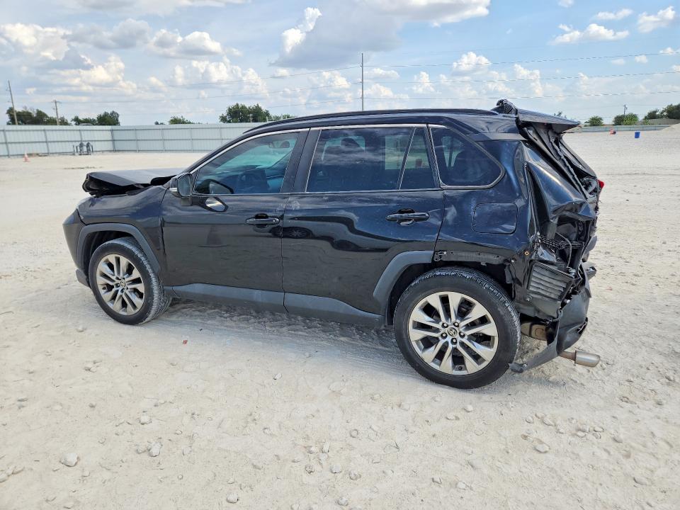 Photo 2 from auction – 2021 TOYOTA RAV4 with VIN 2T3C1RFV3MC165500