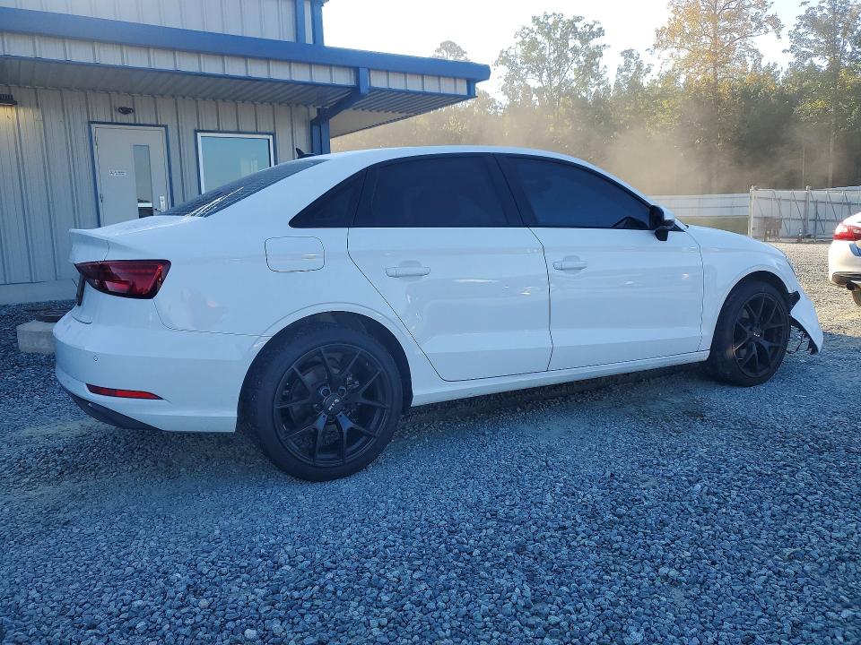 Foto 3 de la subasta – 2020 AUDI A3 con VIN WAUAUGFF6LA101388