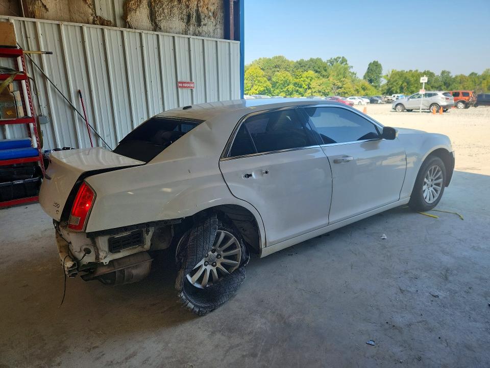Photo 3 from auction – 2013 CHRYSLER 300 with VIN 2C3CCAAG1DH644344