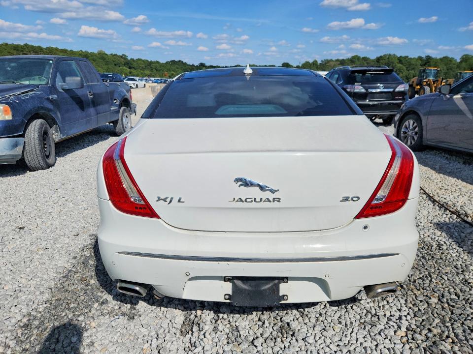 Photo 6 from auction – 2014 JAGUAR XJL with VIN SAJWA2GZ2E8V67229