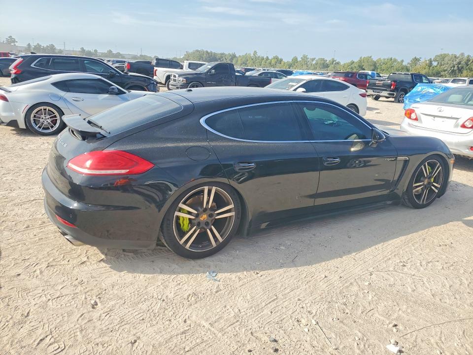 Photo 3 from auction – 2014 PORSCHE PANAMERA with VIN WP0AD2A79EL044889