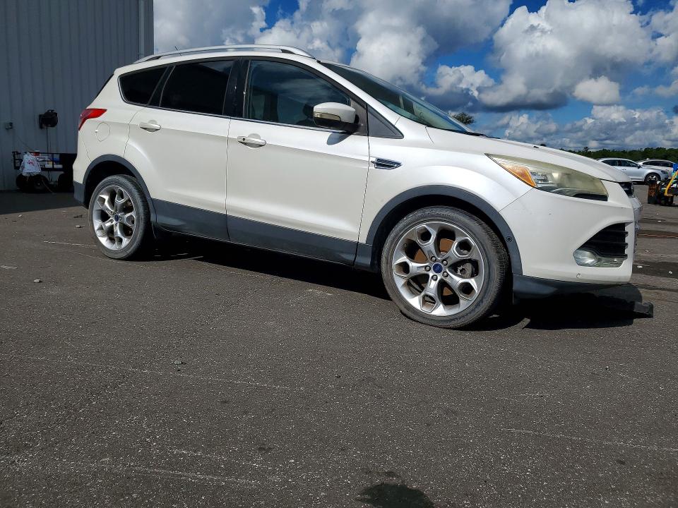 Photo 4 from auction – 2015 FORD ESCAPE with VIN 1FMCU9J92FUA57574