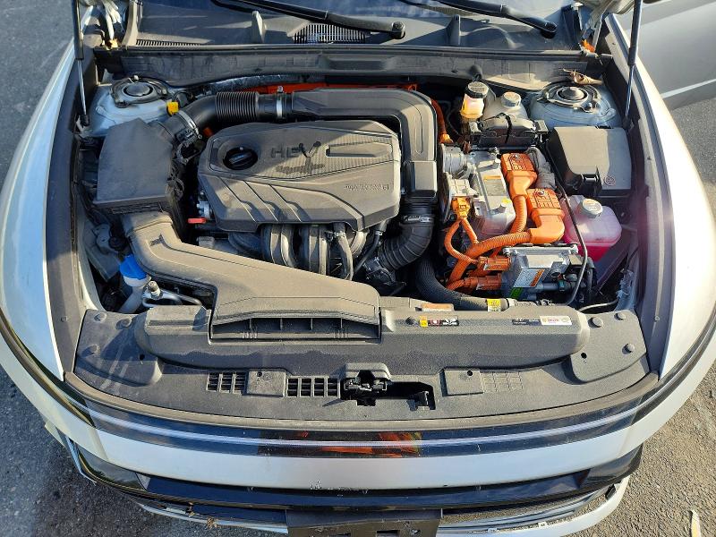 Снимка 11 от търг – 2025 HYUNDAI SONATA HYBRID с VIN KMHL34JJ0SA129559