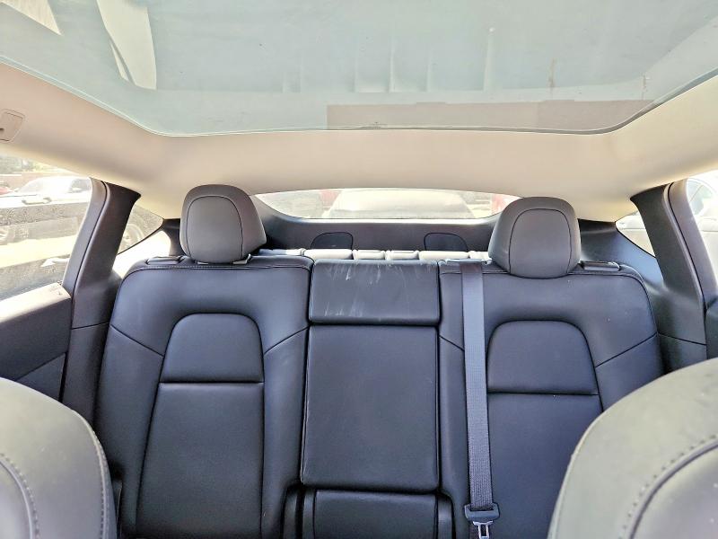 Снимка 10 от търг – 2024 TESLA MODEL Y с VIN 7SAYGAEE8RF004114