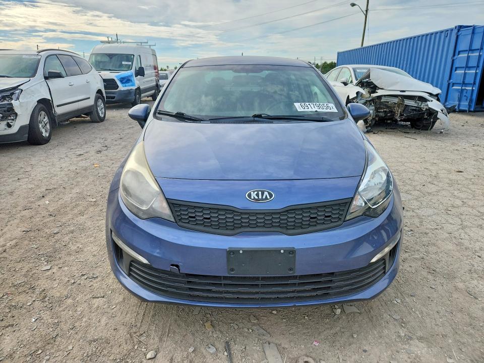Foto 5 de la subasta – 2016 KIA RIO con VIN KNADM4A35G6555522