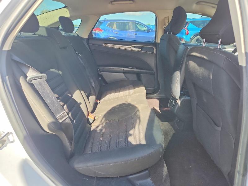 Zdjęcie 10 z aukcji – 2017 FORD FUSION z VIN 3FA6P0HD2HR108182