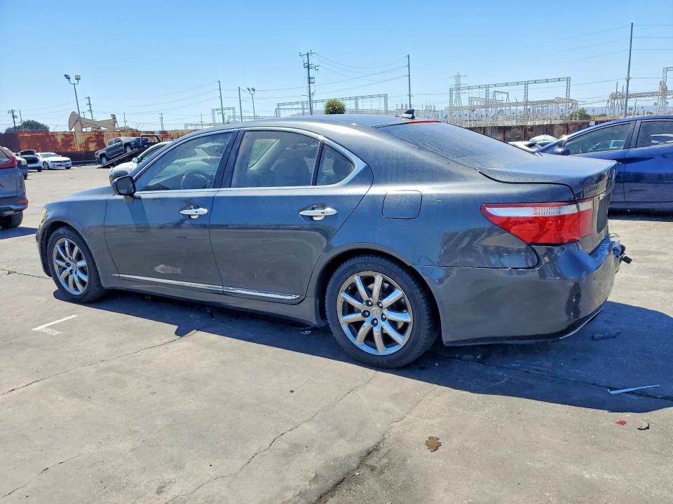 Zdjęcie 2 z aukcji – 2008 LEXUS LS z VIN JTHBL46F085062787