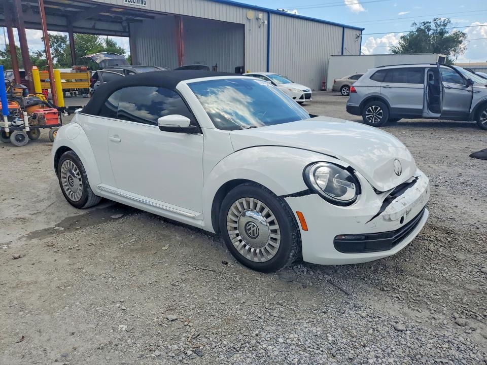 Photo 4 from auction – 2016 VOLKSWAGEN BEETLE with VIN 3VW517AT5GM809373