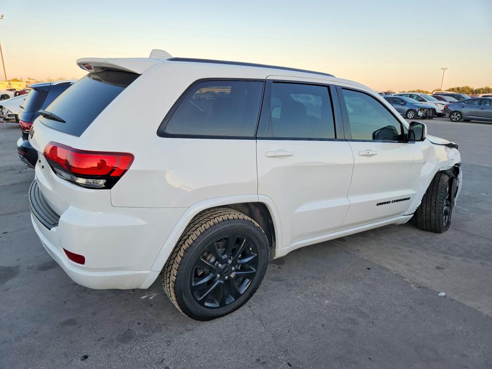 Снимка 3 от търг – 2020 JEEP GRAND CHEROKEE с VIN 1C4RJFAG3LC423743