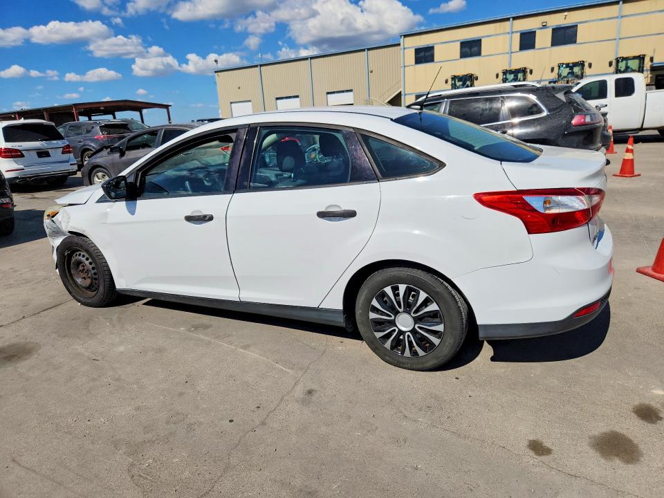 Photo 2 from auction – 2012 FORD FOCUS with VIN 1FAHP3E21CL272172