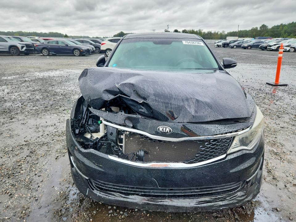 Zdjęcie 5 z aukcji – 2018 KIA OPTIMA z VIN 5XXGU4L33JG193034