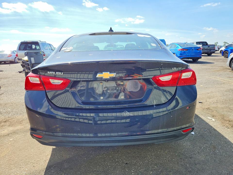 Photo 6 from auction – 2018 CHEVROLET MALIBU with VIN 1G1ZD5ST7JF161937