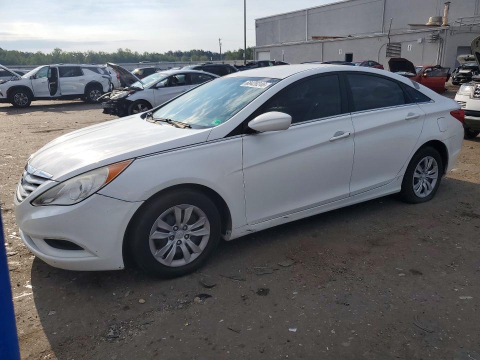 HYUNDAI SONATA 2013 with VIN 5NPEB4AC2DH552866 - Photo from auction