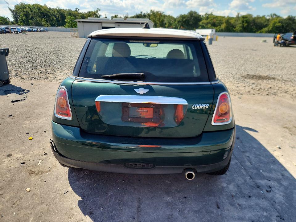 Zdjęcie 6 z aukcji – 2008 MINI COOPER z VIN WMWMF33588TT67714