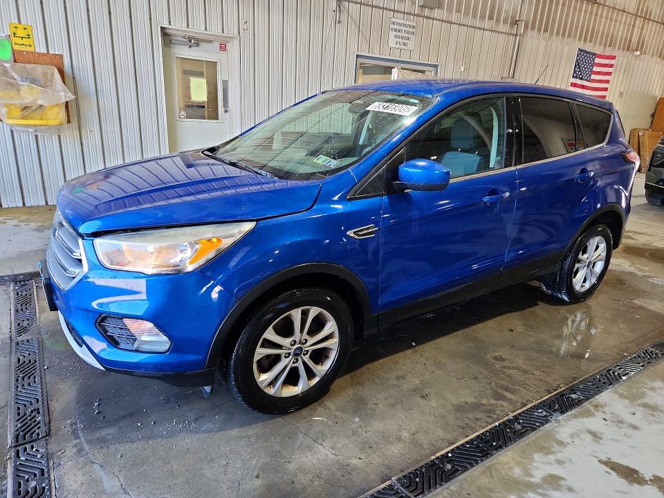 Снимка 1 от търг – 2017 FORD ESCAPE с VIN 1FMCU9GD4HUC58939