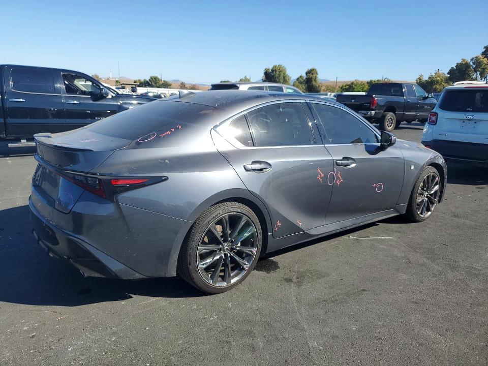 Снимка 3 от търг – 2021 LEXUS IS с VIN JTHGZ1B20M5042619