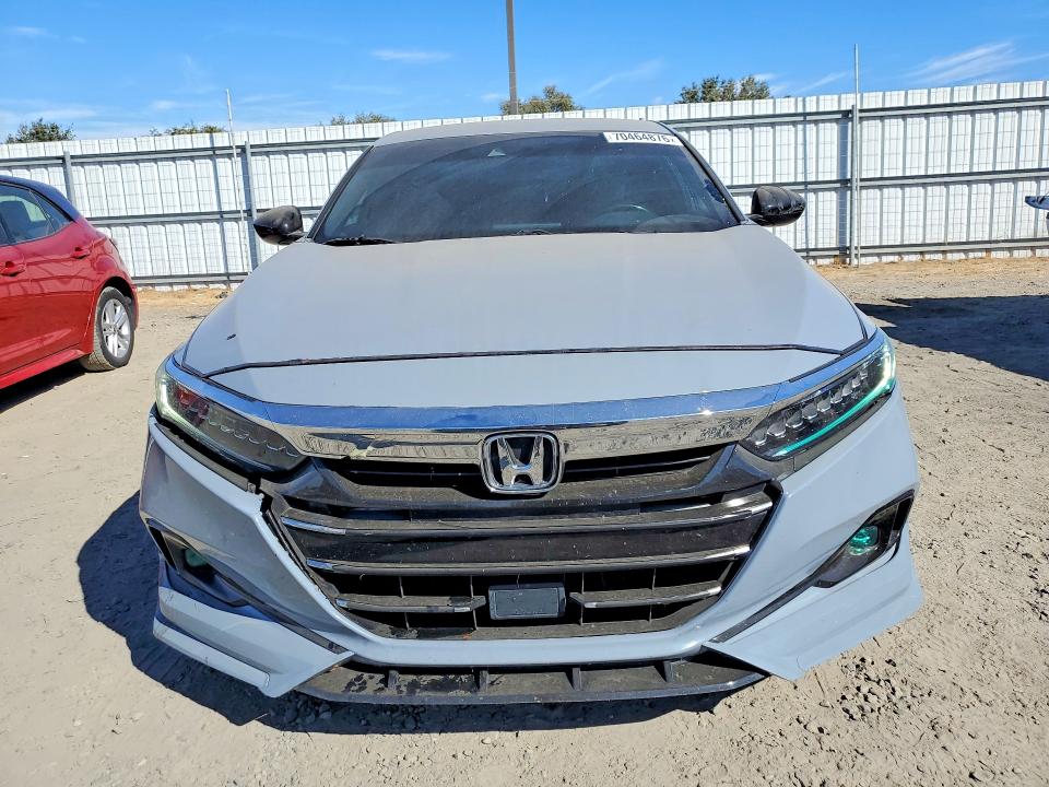 Снимка 5 от търг – 2022 HONDA ACCORD с VIN 1HGCV3F22NA046120