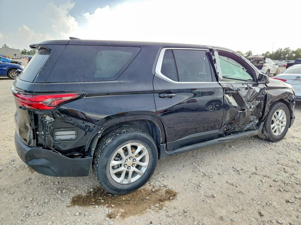 Photo 3 from auction – 2022 CHEVROLET TRAVERSE with VIN 1GNERFKW5NJ155376