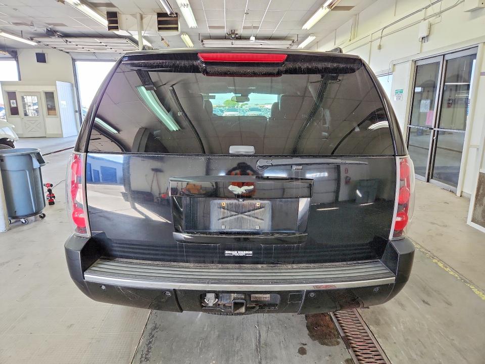 Photo 6 from auction – 2007 GMC YUKON with VIN 1GKFK63867J400453