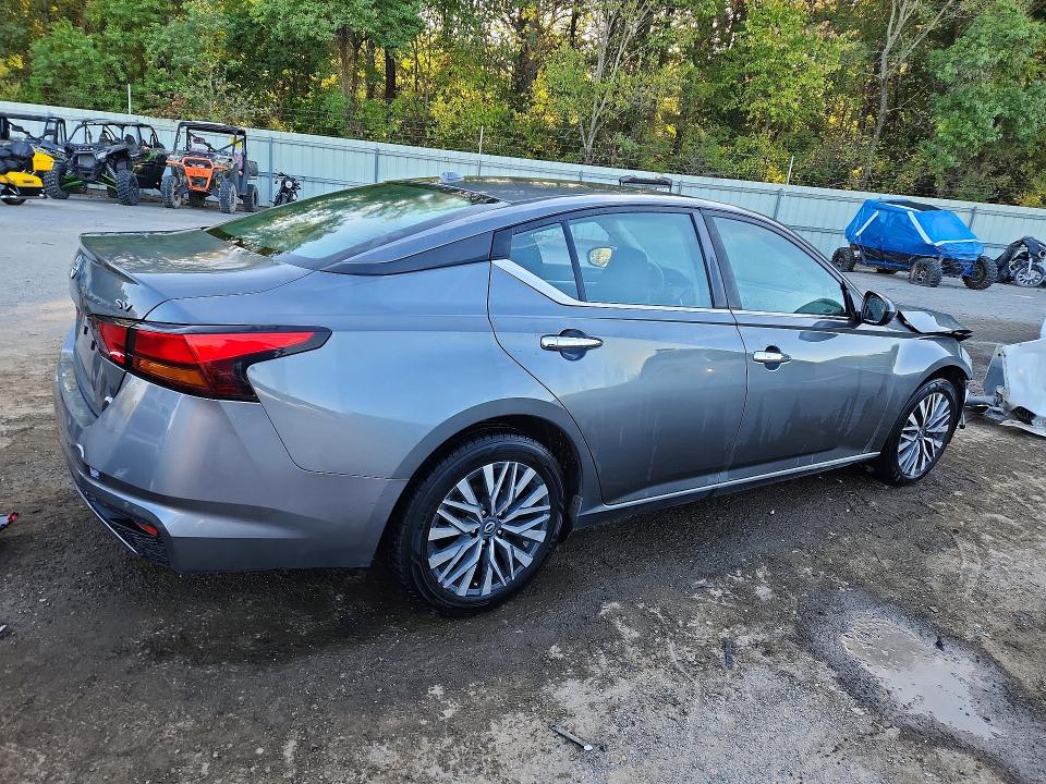Снимка 3 от търг – 2023 NISSAN ALTIMA с VIN 1N4BL4DV4PN345404