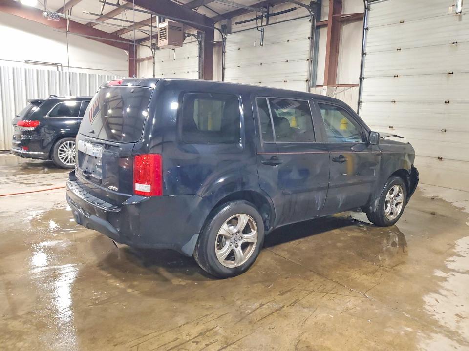Foto 3 de la subasta – 2012 HONDA PILOT con VIN 5FNYF4H50CB023454