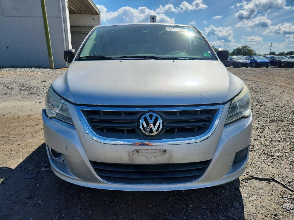 Photo 5 from auction – 2011 VOLKSWAGEN ROUTAN with VIN 2V4RW4DG8BR642338