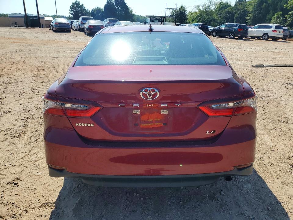 Photo 6 from auction – 2022 TOYOTA CAMRY with VIN 4T1C11AK1NU671575