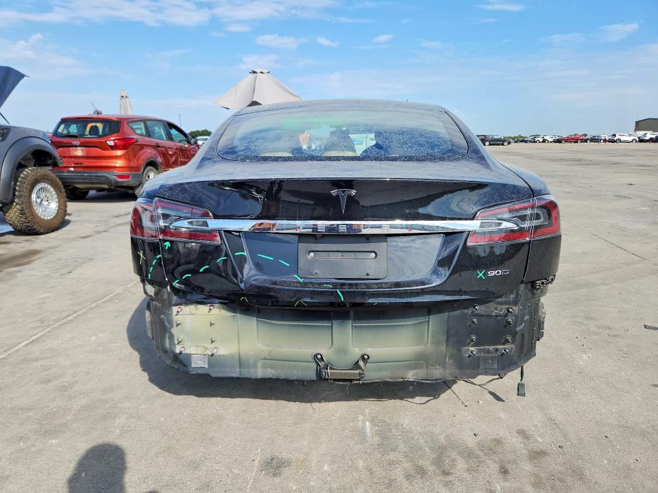 Photo 6 from auction – 2017 TESLA MODEL S with VIN 5YJSA1E25HF186122