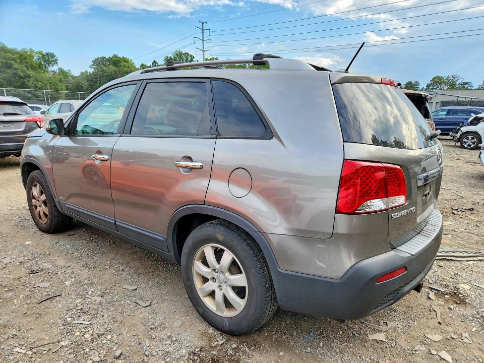 Photo 2 from auction – 2013 KIA SORENTO with VIN 5XYKTCA60DG335599