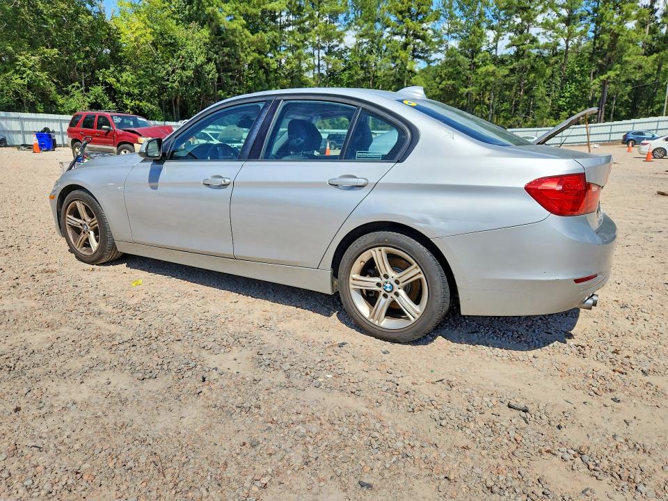 Photo 2 from auction – 2013 BMW 328 with VIN WBA3A5C55DF359052