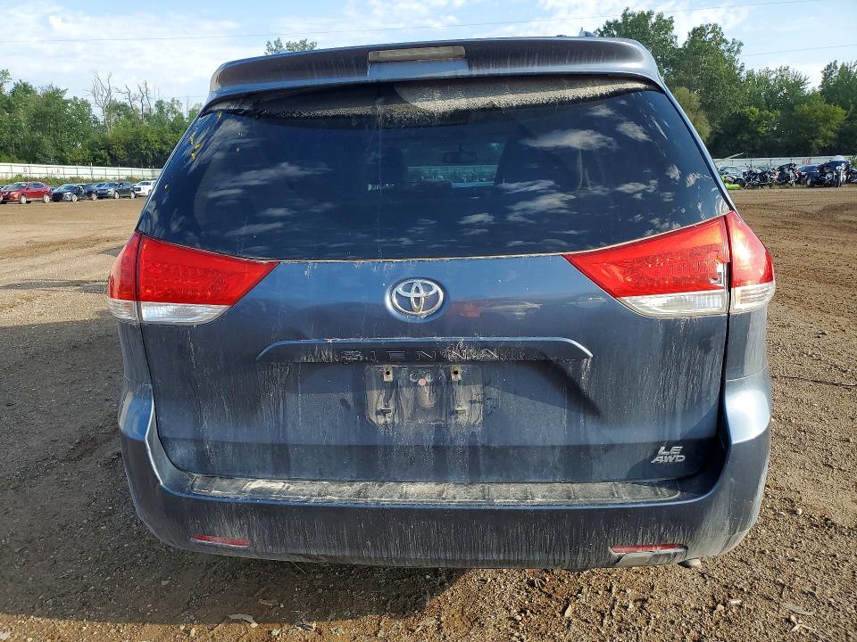 Photo 6 from auction – 2014 TOYOTA SIENNA with VIN 5TDJK3DC1ES083723