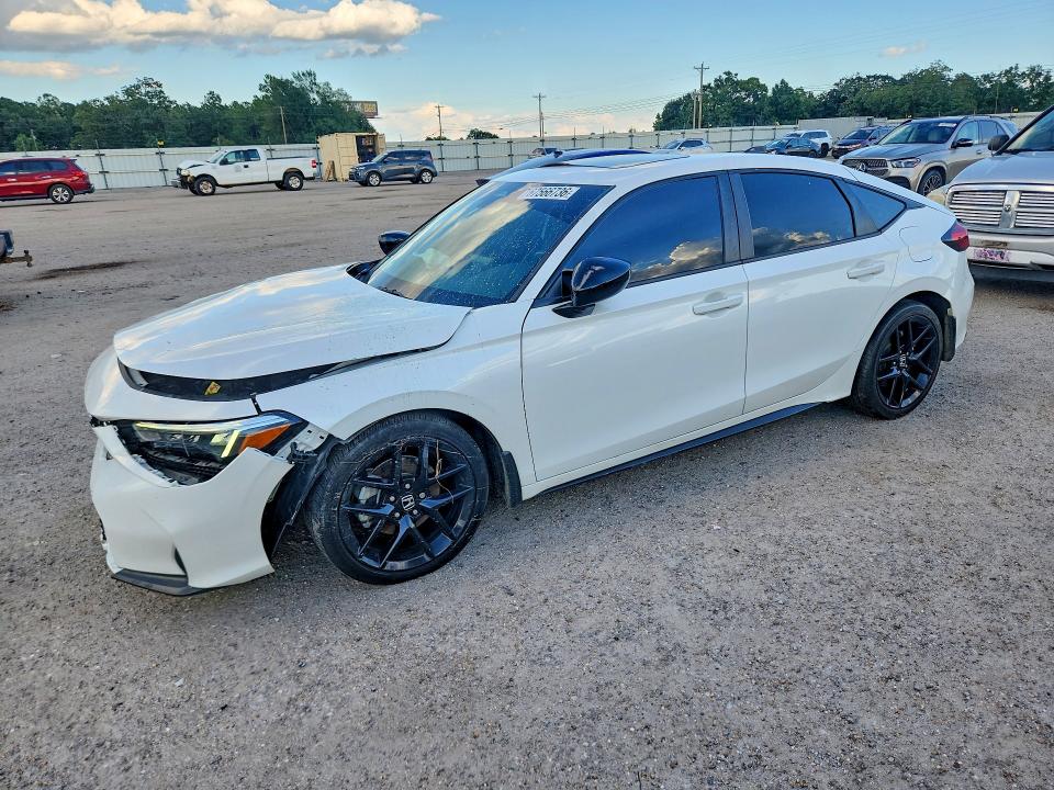 HONDA CIVIC 2025 مع رقم تعريف المركبة 19XFL4H83SE001530 - صورة من المزاد