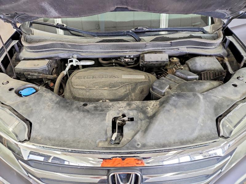 Photo 12 from auction – 2017 HONDA PILOT with VIN 5FNYF6H13HB002100