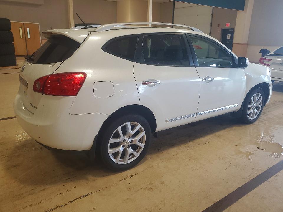 Photo 3 from auction – 2013 NISSAN ROGUE with VIN JN8AS5MV3DW137250
