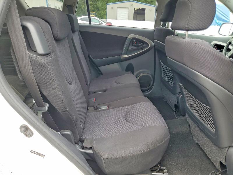 Photo 11 from auction – 2007 TOYOTA RAV4 with VIN JTMBK32V575026684
