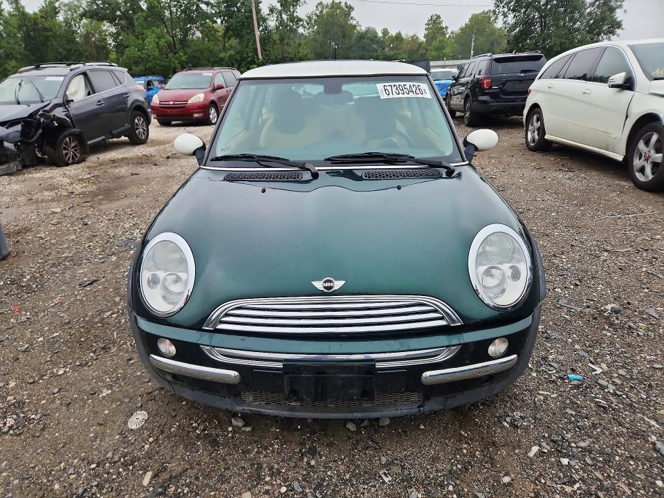 Photo 5 from auction – 2003 MINI COOPER with VIN WMWRC33413TE18214