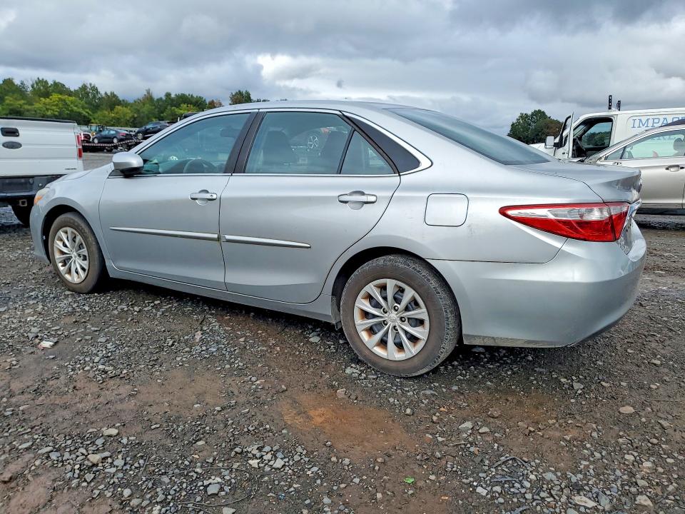Photo 2 from auction – 2017 TOYOTA CAMRY with VIN 4T1BF1FK3HU699677