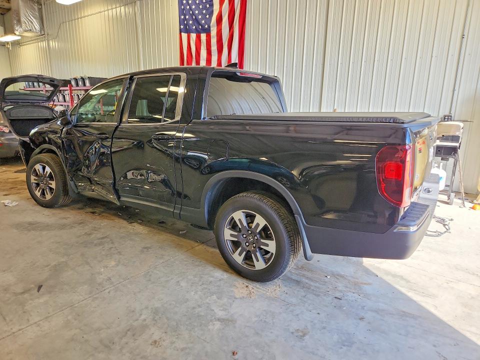 Photo 2 from auction – 2017 HONDA RIDGELINE with VIN 5FPYK3F61HB018747