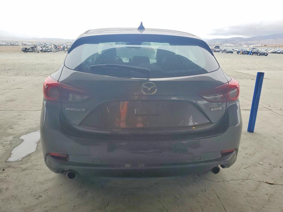Photo 6 from auction – 2018 MAZDA 3 with VIN 3MZBN1M36JM189589
