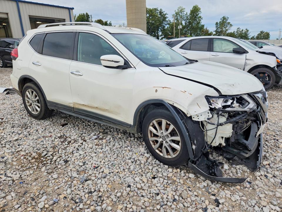 Снимка 4 от търг – 2017 NISSAN ROGUE с VIN KNMAT2MT7HP550634