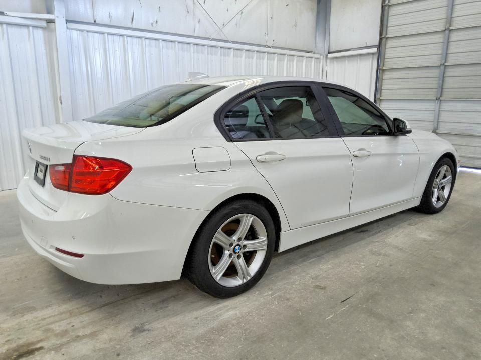 صورة رقم 3 من المزاد - 2014 BMW 328 مع VIN WBA3A5G51ENP30726