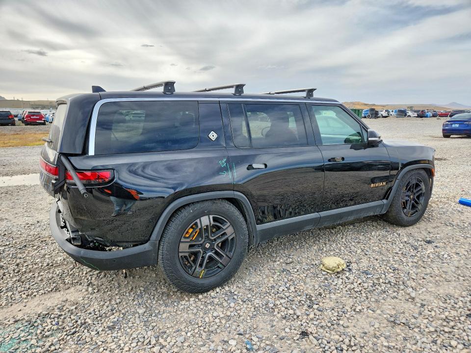 Photo 3 from auction – 2023 RIVIAN R1S with VIN 7PDSGABA1PN016990
