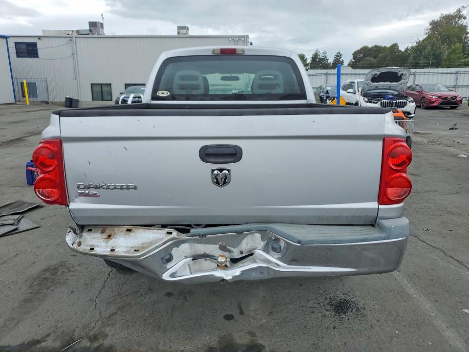 Foto 6 de la subasta – 2005 DODGE DAKOTA con VIN 1D7HW48K75S225337